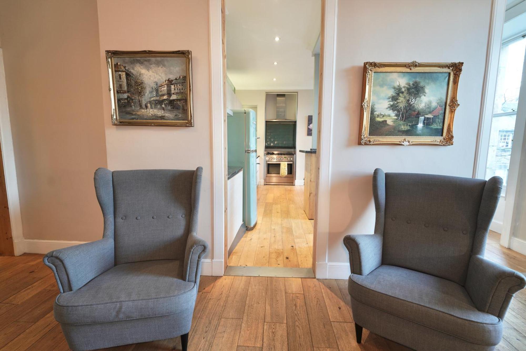 Spacious 2 Bed Apt Next To Royal Mile & Waverley Edimburgo Exterior foto