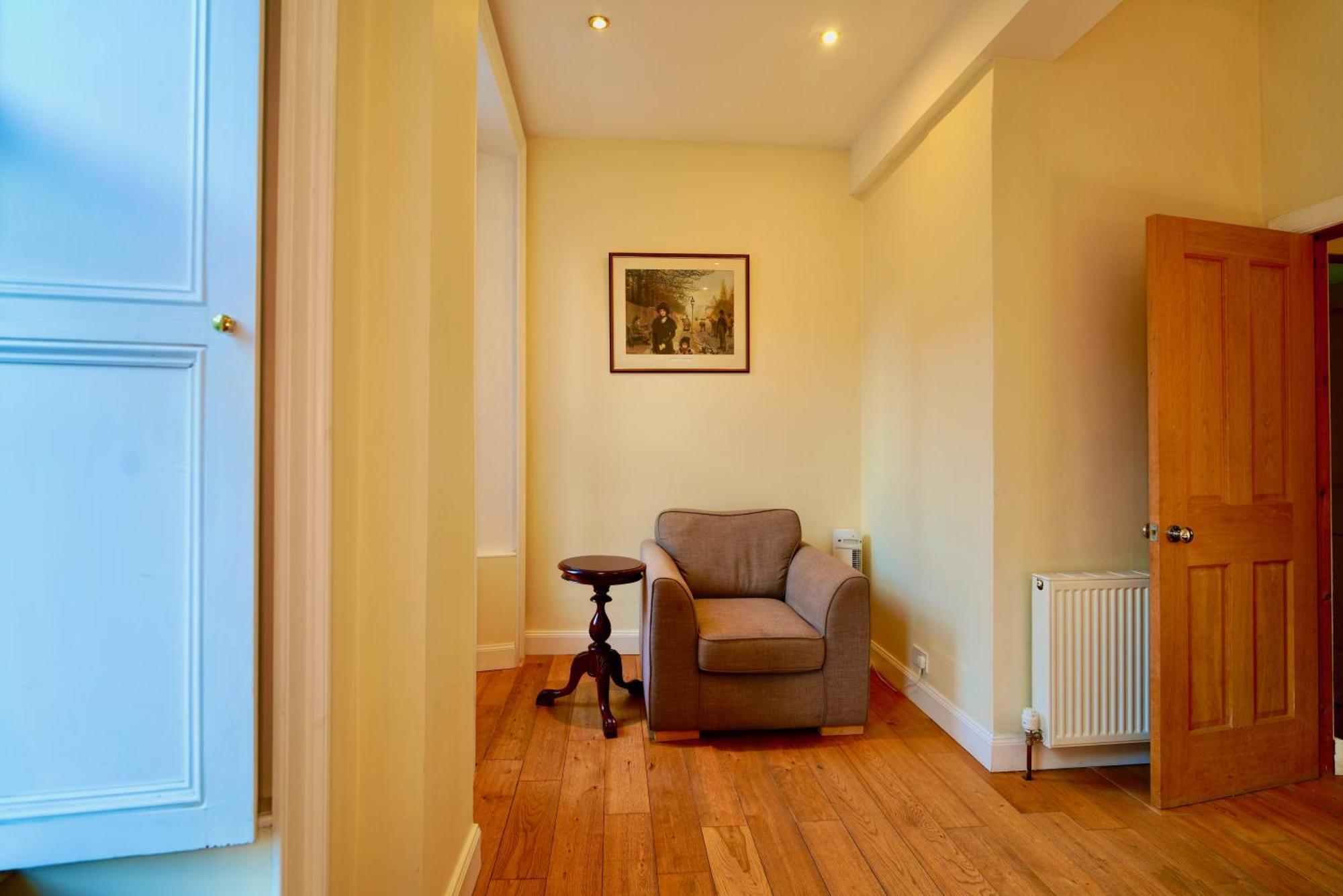 Spacious 2 Bed Apt Next To Royal Mile & Waverley Edimburgo Exterior foto