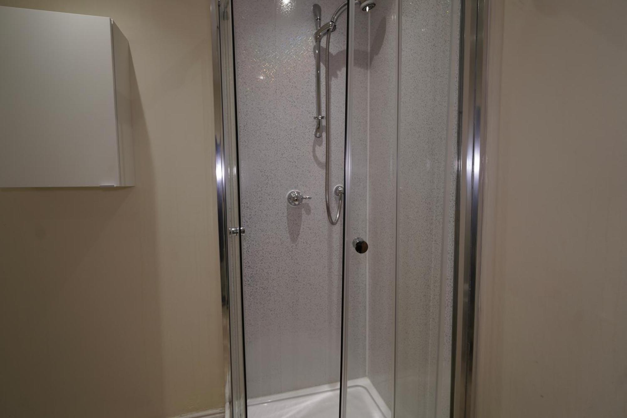 Spacious 2 Bed Apt Next To Royal Mile & Waverley Edimburgo Exterior foto