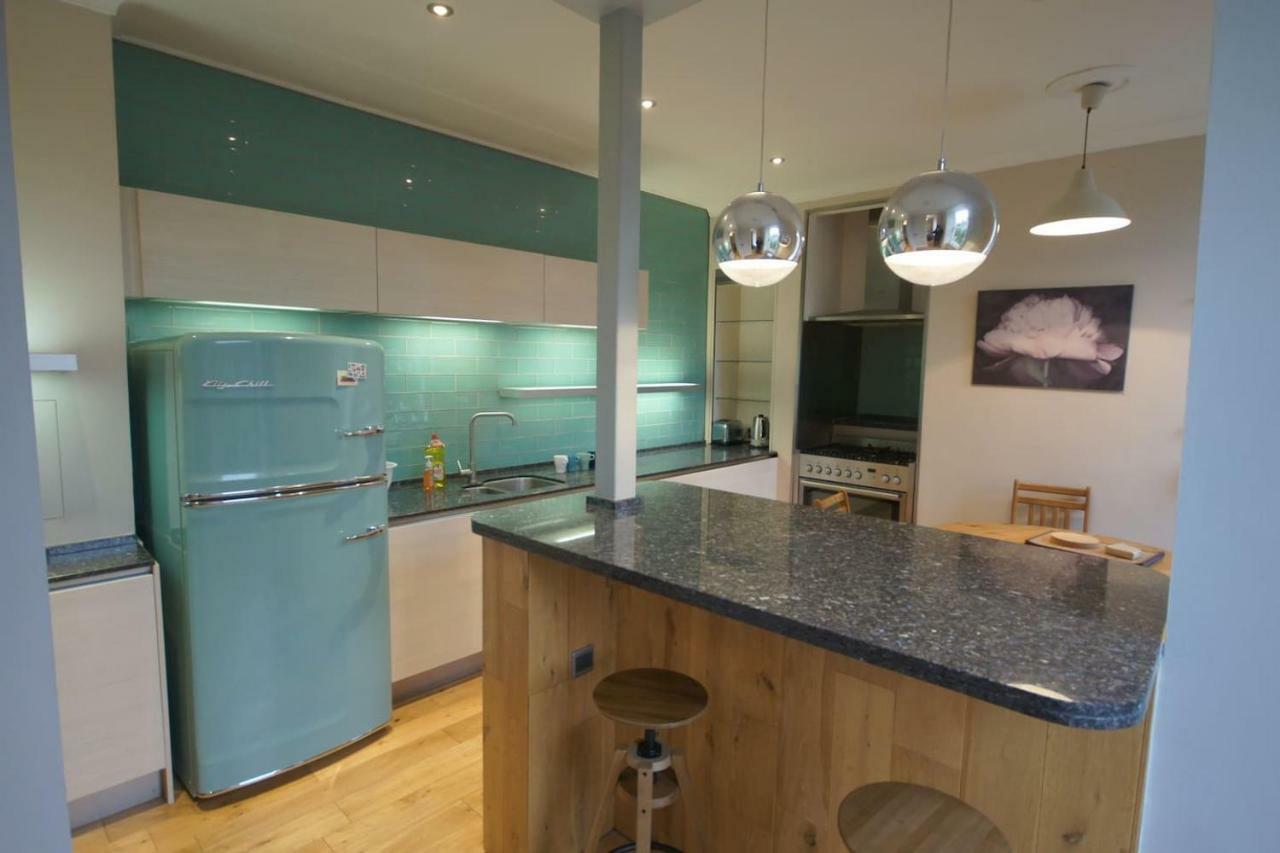 Spacious 2 Bed Apt Next To Royal Mile & Waverley Edimburgo Exterior foto